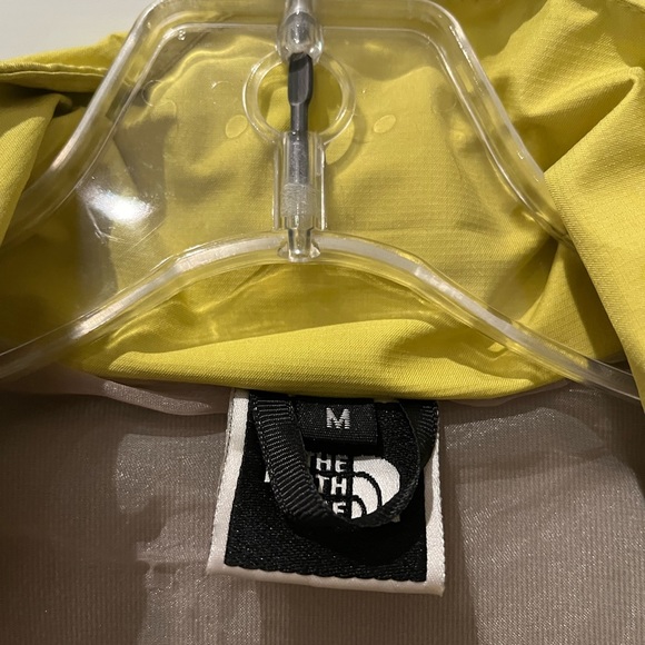 Medium yellow north face rain jacket - Picture 2 of 4